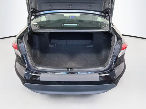 Used 2025 Toyota Corolla LE FWD image 28