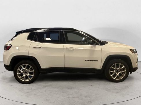 Used 2025 Jeep Compass Limited AWD/4WD image 7