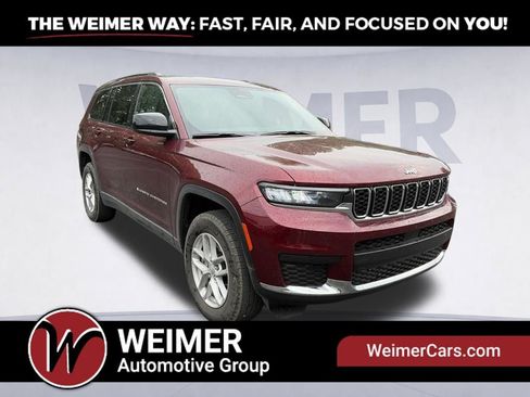 Used 2025 Jeep Grand Cherokee L Laredo w/ Luxury Tech Group I AWD/4WD image 3