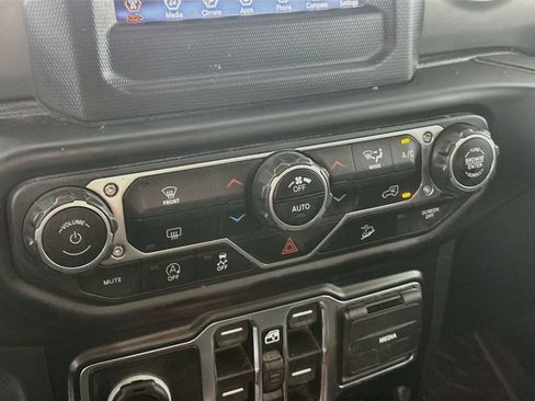 Used 2020 Jeep Wrangler Unlimited Sport AWD/4WD image 16
