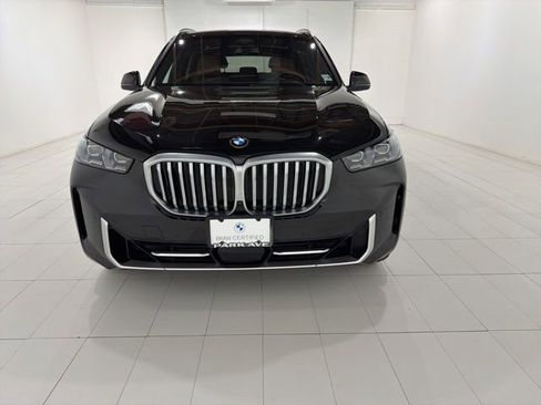 Certified 2024 BMW X5 xDrive40i w/ Premium Package image 8