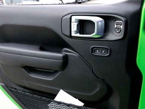 Used 2025 Jeep Gladiator Mojave image 20