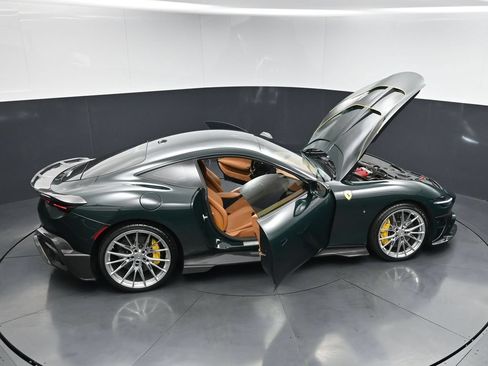 Used 2021 Ferrari Roma RWD image 31