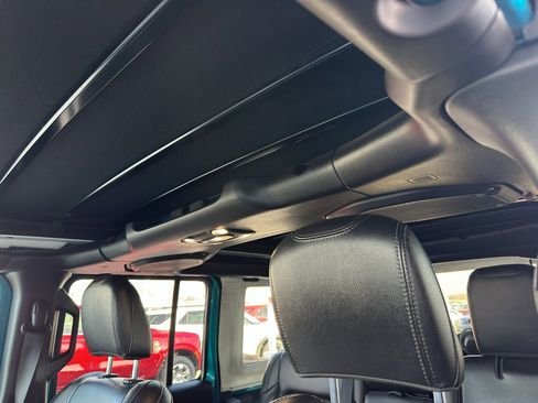 Used 2020 Jeep Wrangler Unlimited Sahara w/ Advanced Safety Group image 29