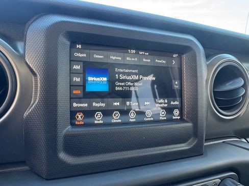 Used 2023 Jeep Gladiator Sport image 19