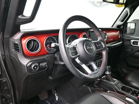 Used 2018 Jeep Wrangler Unlimited Rubicon w/ Dual Top Group AWD/4WD image 15