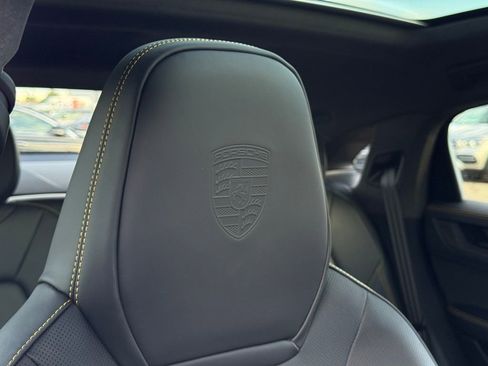 Used 2025 Porsche Cayenne GTS image 25