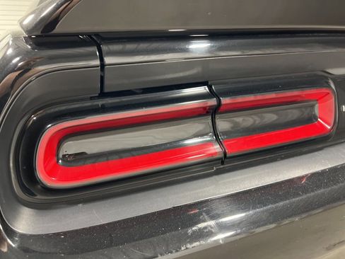 Used 2022 Dodge Challenger SXT image 30