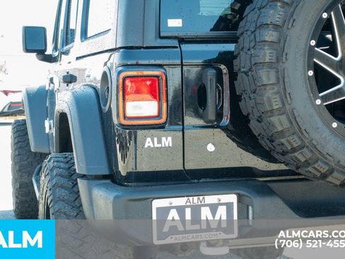 Used 2018 Jeep Wrangler Unlimited Sport S image 10