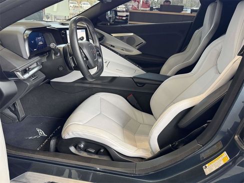 Used 2021 Chevrolet Corvette Stingray Preferred Cpe w/ Z51 Performance Package image 21