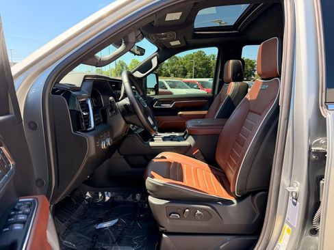 Used 2024 GMC Sierra 2500 Denali Ultimate AWD/4WD image 11