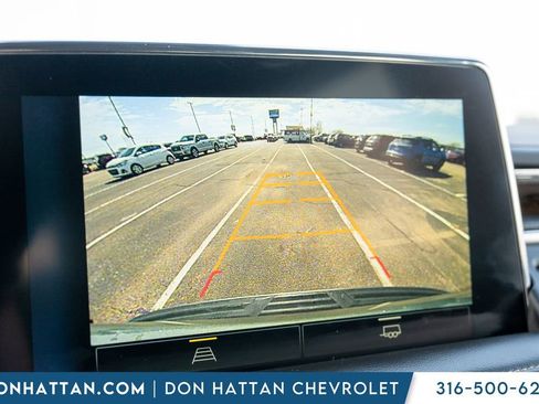 Used 2023 Chevrolet Suburban Premier image 19