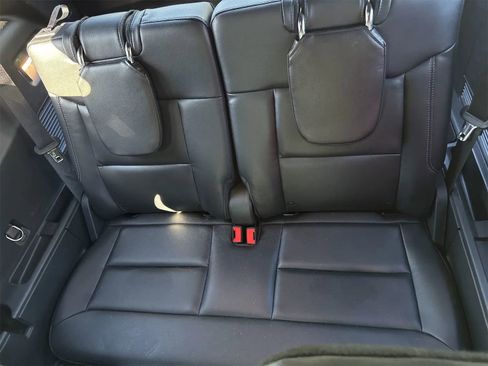 Used 2020 Ford Explorer XLT w/ Equipment Group 202A image 14