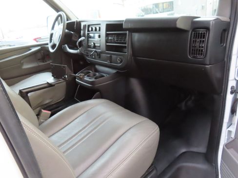 Used 2015 Chevrolet Express 2500 RWD 2500 135 image 14