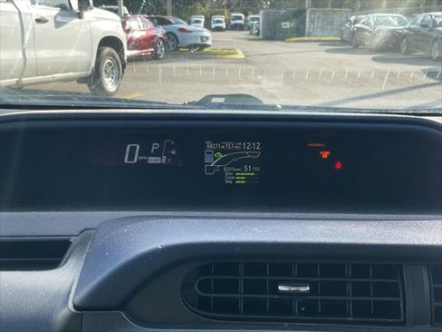 Used 2016 Toyota Prius C Two image 35