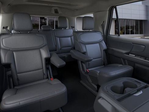 New 2026 Ford Expedition Active image 11
