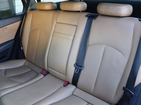 Used 2006 Mercedes-Benz E 500 4MATIC Wagon image 36