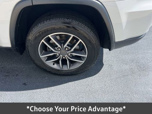 Used 2020 Jeep Grand Cherokee Limited w/ Luxury Group II image 10