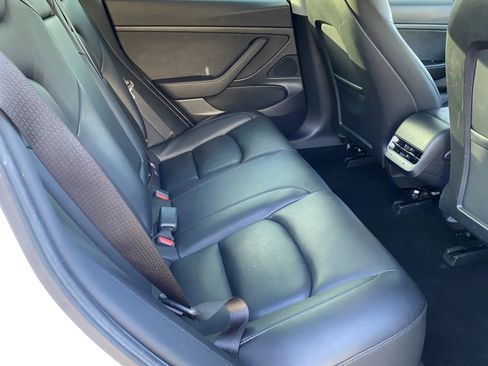 Used 2020 Tesla Model 3 Standard Range image 7
