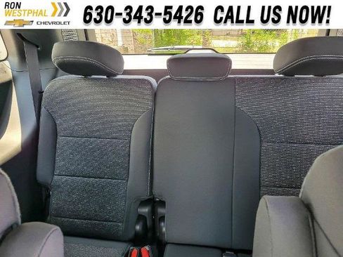 New 2025 Chevrolet Traverse LT image 10