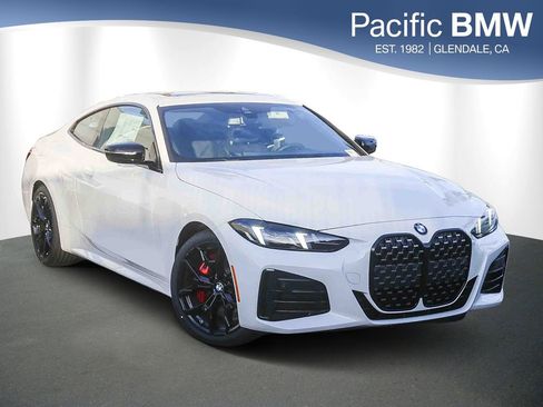 New 2026 BMW 430i Coupe w/ M Sport Package RWD image 1