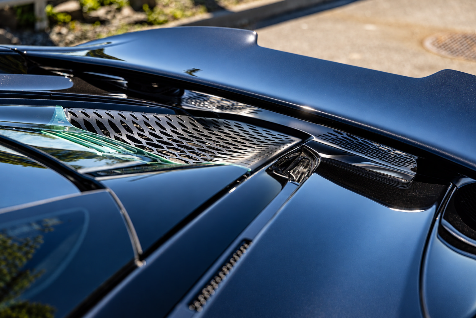 Used 2024 McLaren 750S RWD image 24