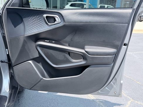 Used 2024 Kia Soul EX image 30