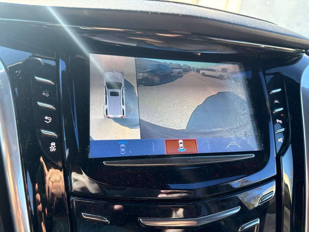 Used 2020 Cadillac Escalade ESV Platinum RWD image 19