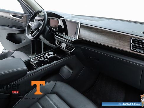 Used 2025 Volkswagen Atlas SEL image 33