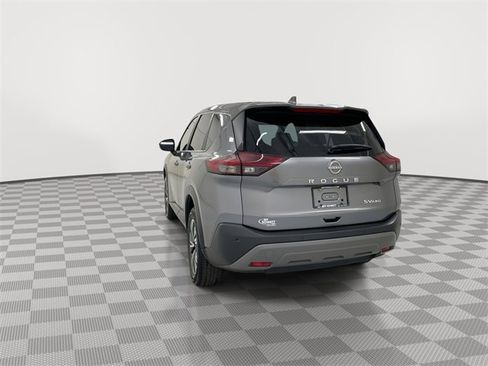 Used 2023 Nissan Rogue SV image 8