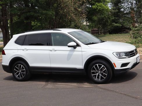 Used 2021 Volkswagen Tiguan SE AWD/4WD image 2