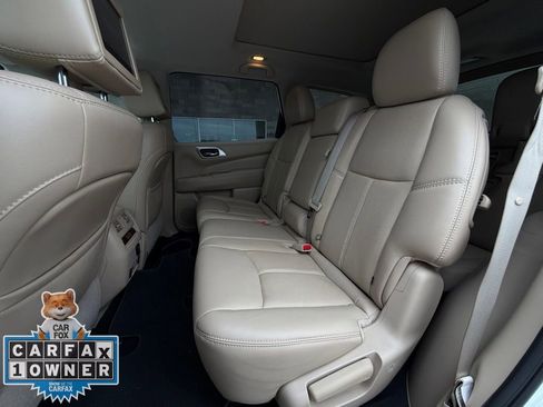 Used 2017 Nissan Pathfinder Platinum w/ Family Entertainment Package image 25