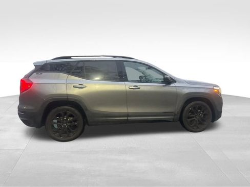 Used 2020 GMC Terrain SLE w/ Elevation Edition image 13