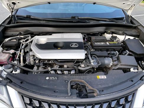 Used 2021 Lexus UX 200 FWD image 9