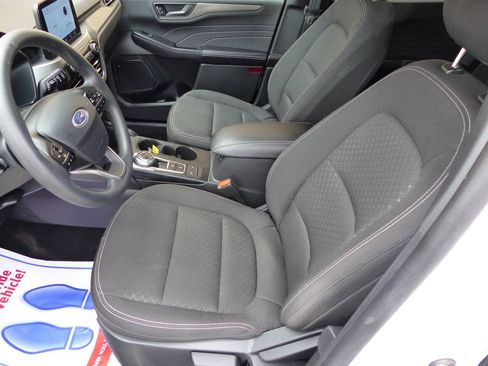 Used 2025 Ford Escape Active AWD/4WD image 22