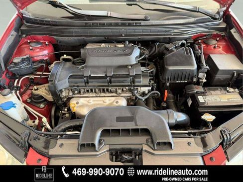 Used 2009 Hyundai Elantra SE FWD image 28