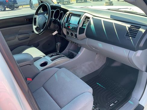 Used 2011 Toyota Tacoma 4x4 Double Cab w/ TRD Off-Road Pkg w/JBL Audio image 26