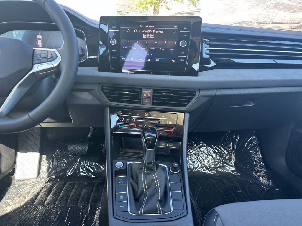 New 2027 Volkswagen Jetta SE FWD image 17