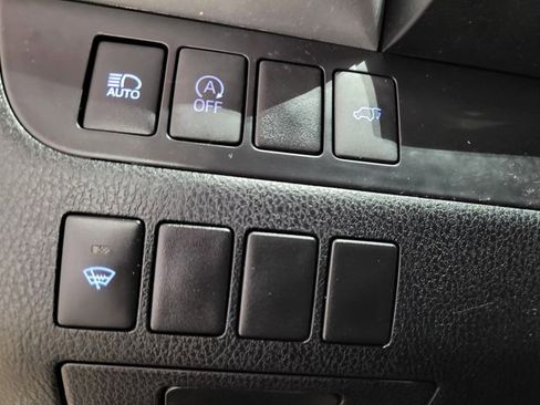 Used 2018 Toyota Highlander XLE image 44