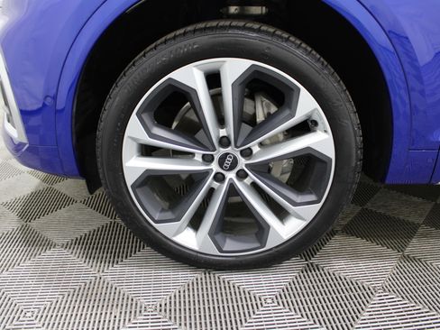 Used 2021 Audi Q5 Prestige w/ Prestige Package image 38