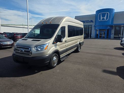 Used 2017 Ford Transit 350 XLT RWD image 7