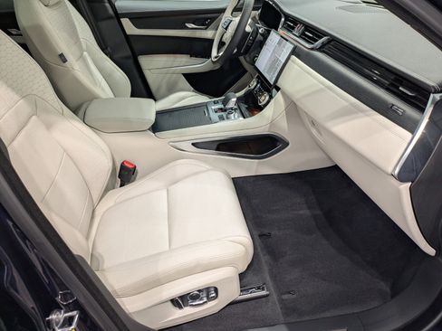 New 2026 Jaguar F-PACE R-Dynamic S image 23