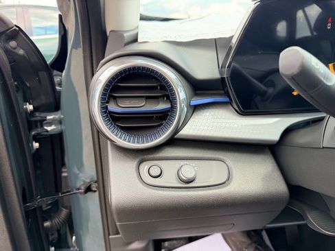 New 2026 Chevrolet Trax LT w/ Driver Confidence Package FWD image 23