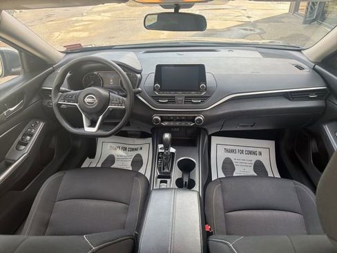 Used 2022 Nissan Altima 2.5 SV AWD/4WD image 13