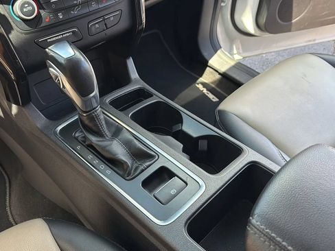 Used 2019 Ford Escape SEL AWD/4WD image 18