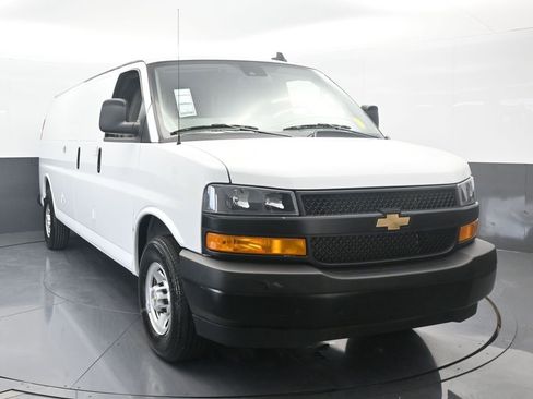 New 2025 Chevrolet Express 3500 Extended w/ Driver Convenience Package image 9