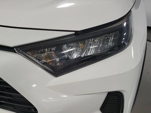Used 2021 Toyota RAV4 LE FWD image 26