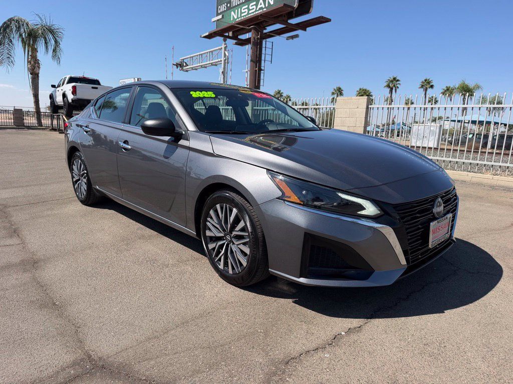 Used 2025 Nissan Altima 2.5 SV FWD 360° Tour
