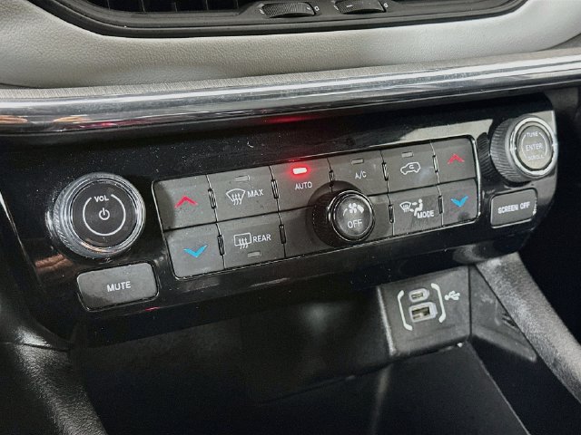Used 2023 Jeep Compass Limited AWD/4WD image 24