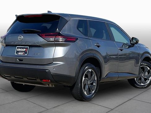 Used 2024 Nissan Rogue SV AWD/4WD image 13